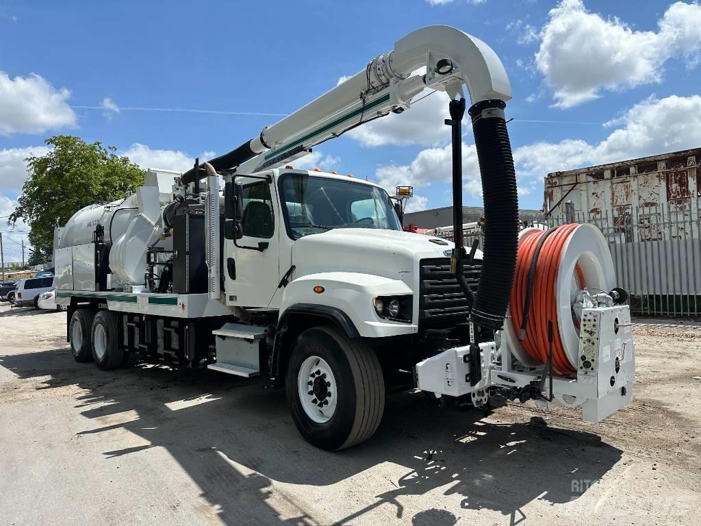 Freightliner 114 SD Slamsuger