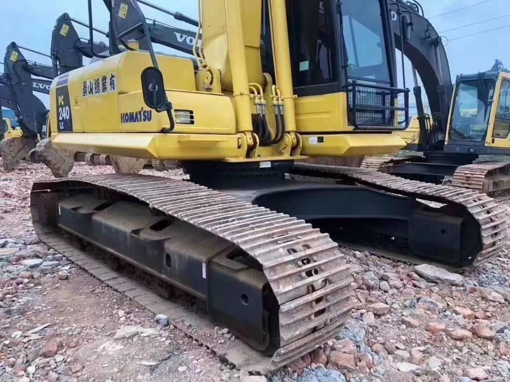 Komatsu PC 240 Gravemaskiner på larvebånd