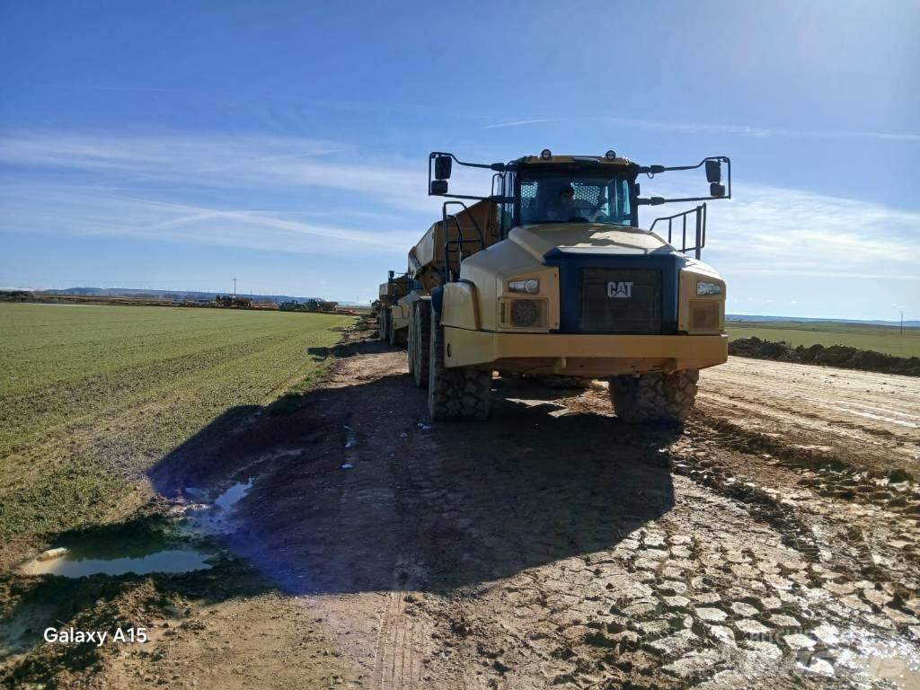 CAT 745 Terrængående lastbiler