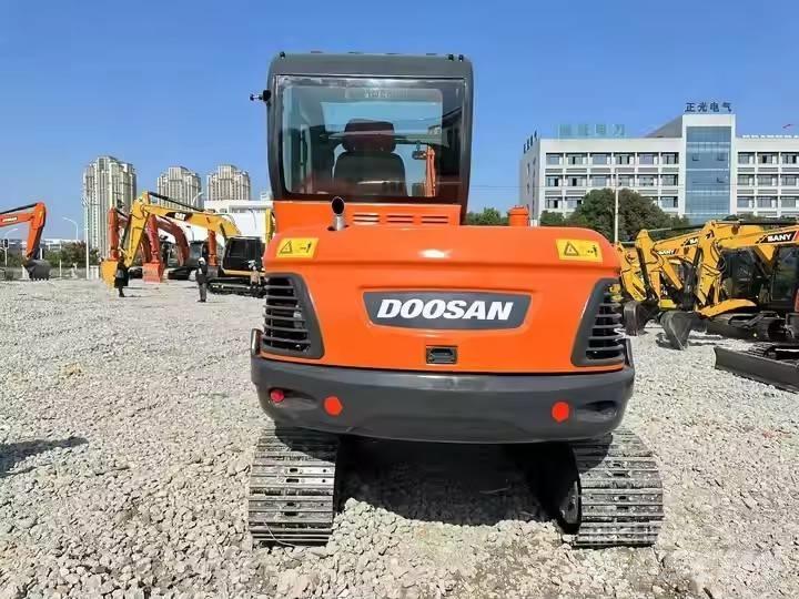 Doosan DX60-9C Gravemaskiner på larvebånd