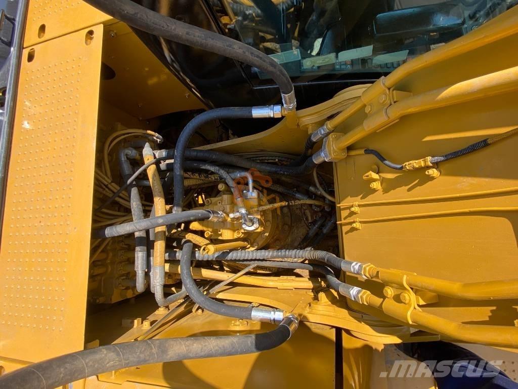 CAT CAT320 D2 Gravemaskiner på larvebånd