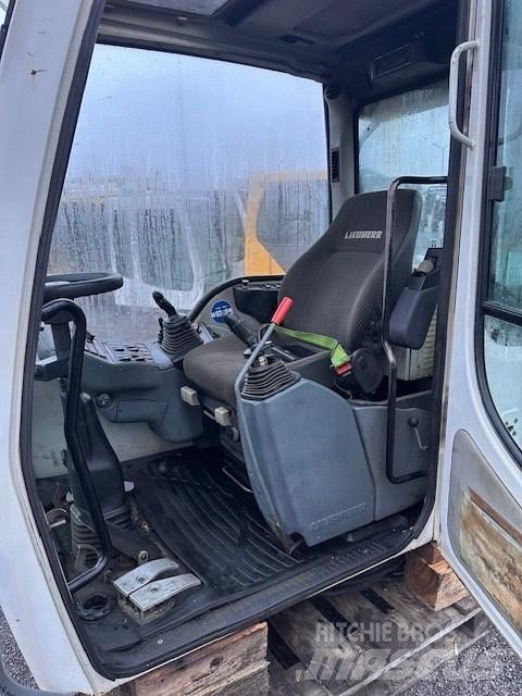 Liebherr A 314 CAB Kabiner og interiør