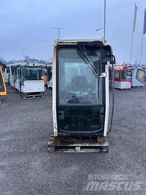 Liebherr A 314 CAB Kabiner og interiør