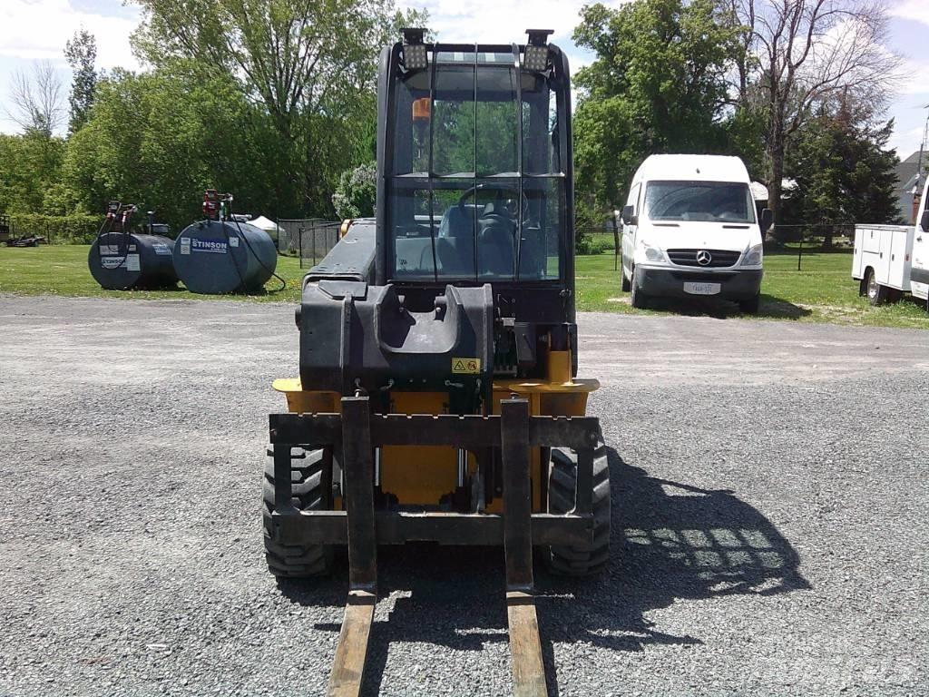 JCB 35 D Terrængående gaffeltruck
