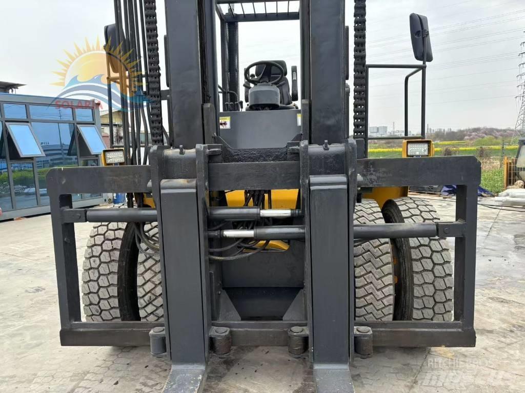 Komatsu FD 200 Diesel gaffeltrucks
