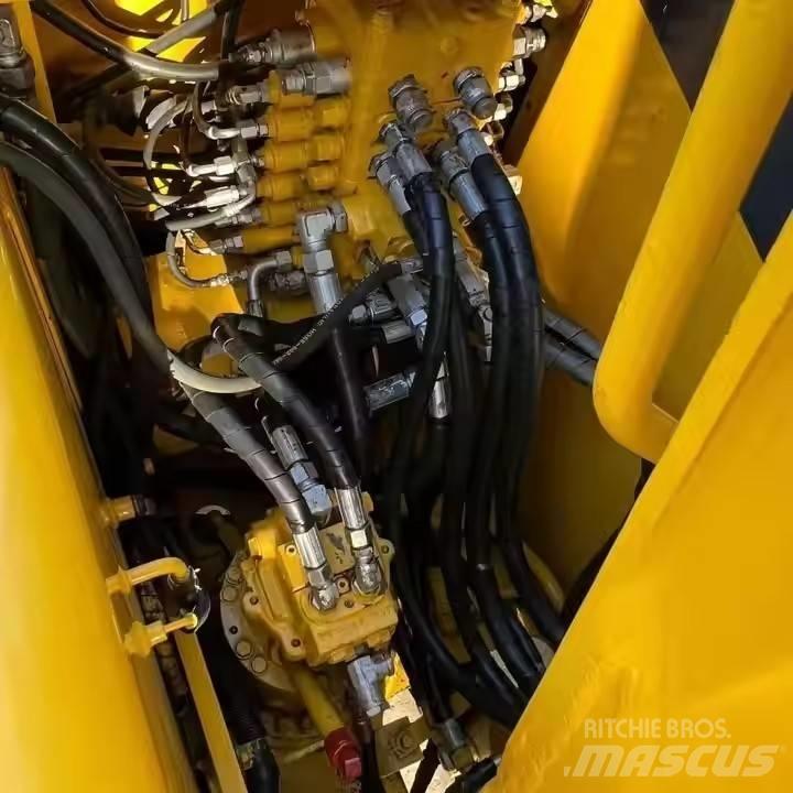 Komatsu PC130 Gravemaskiner på larvebånd