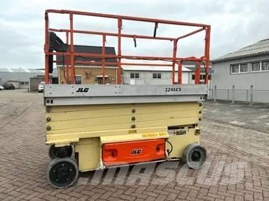 JLG 3246 ES Saxlifte