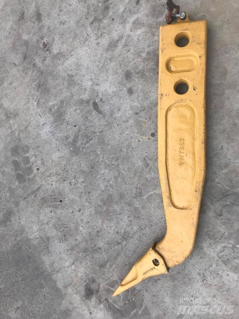Komatsu D65 Shank Ophakkere