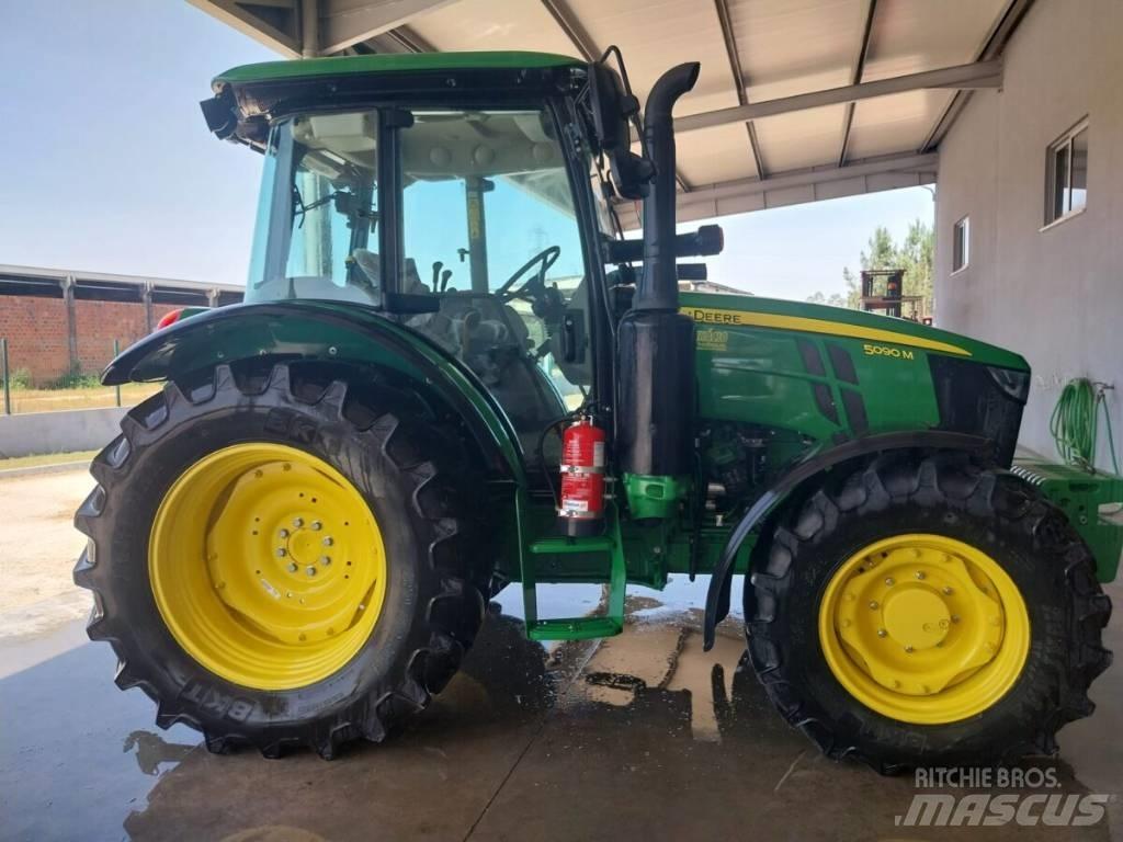John Deere 5090 M Traktorer