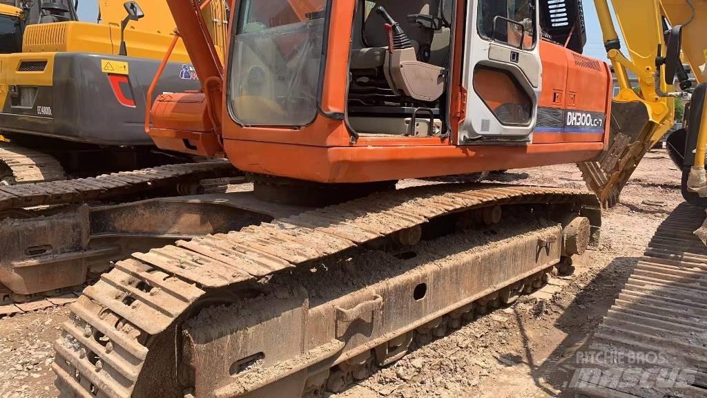 Doosan DH 300 LC-7 Gravemaskiner på larvebånd