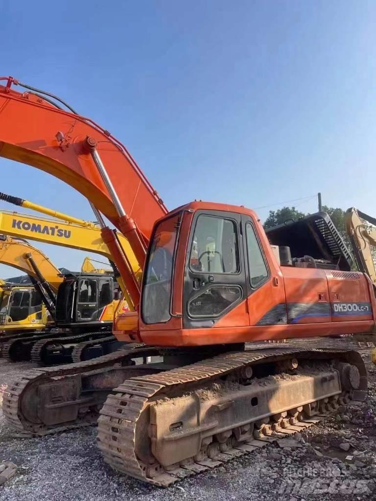Doosan DH 300 LC-7 Gravemaskiner på larvebånd