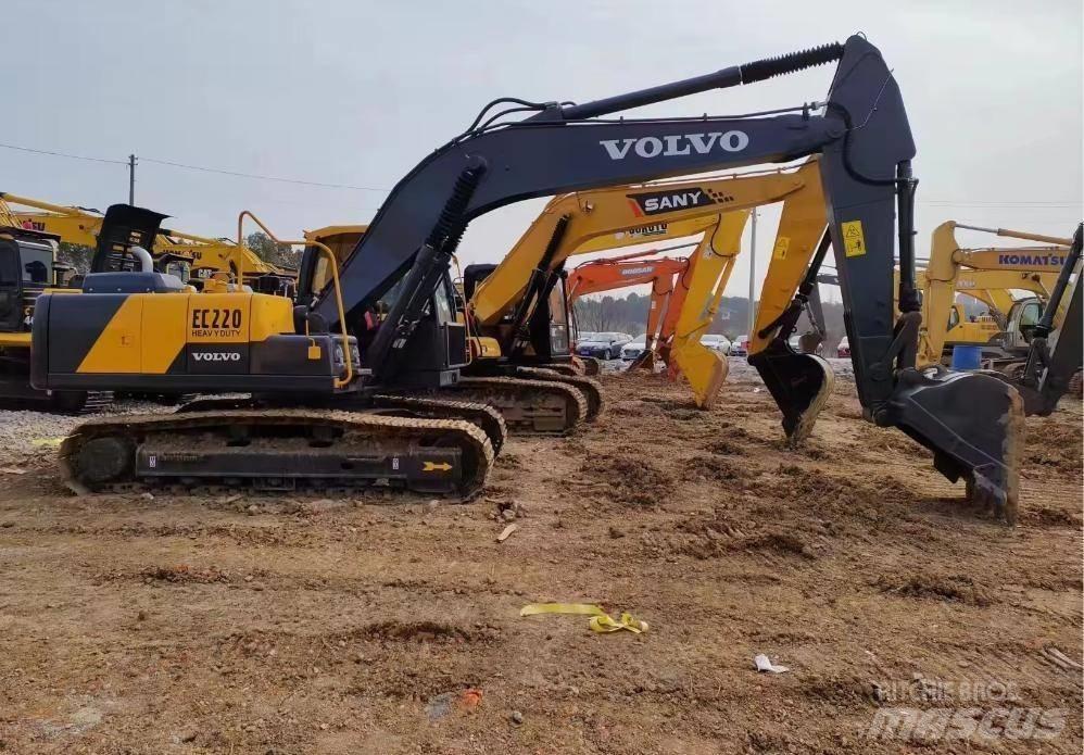 Volvo EC 220 Gravemaskiner på larvebånd