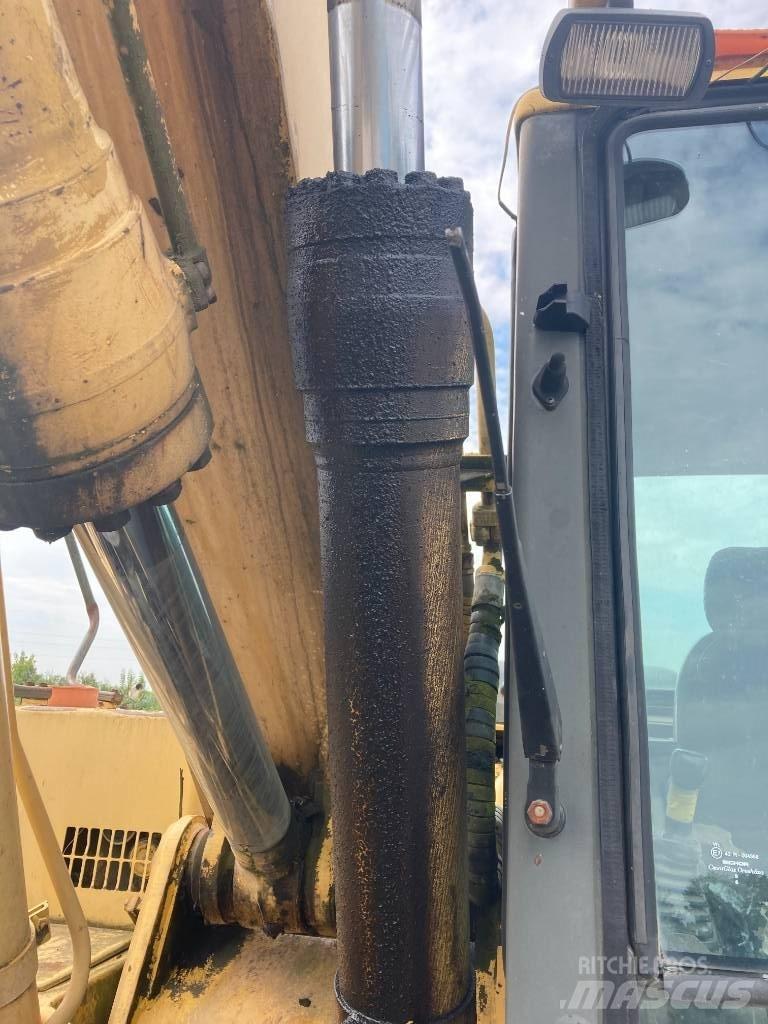 Komatsu PW 170 Gravemaskiner på hjul