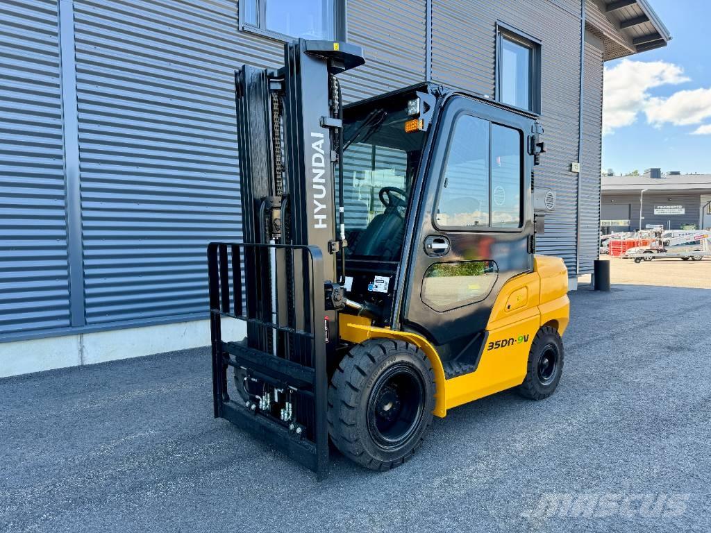 Hyundai 35DN-9V Diesel gaffeltrucks