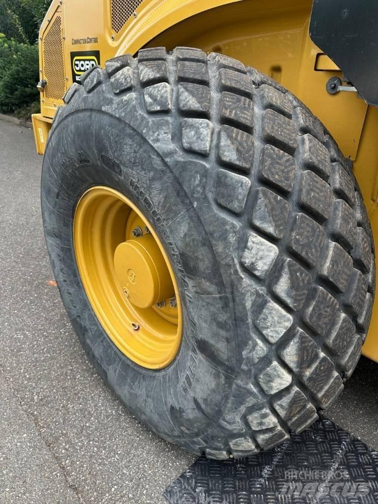 CAT CS 66 B Enkelt tromle