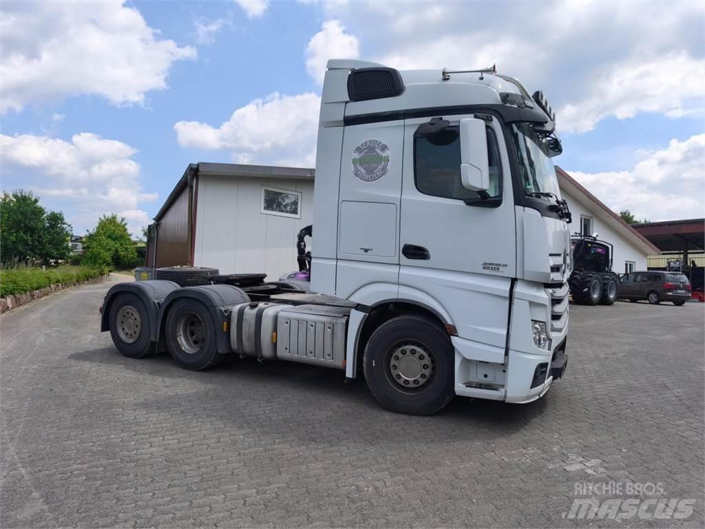 Mercedes-Benz 2653 Andre lastbiler