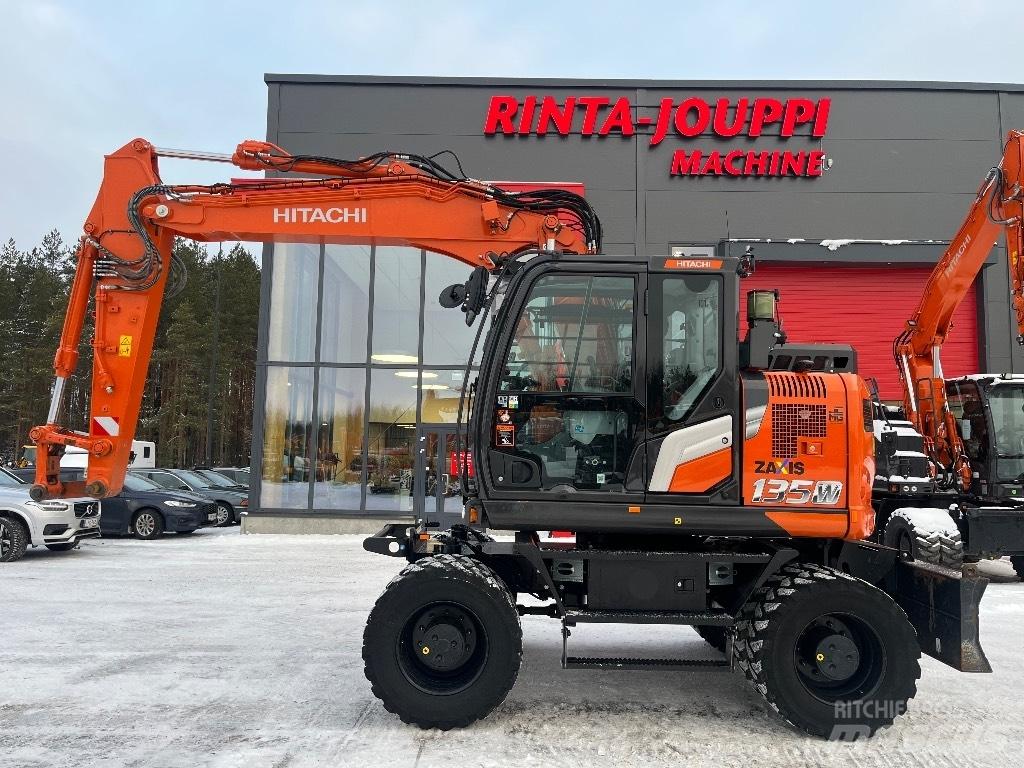 Hitachi ZX 135 W-7 Gravemaskiner på hjul