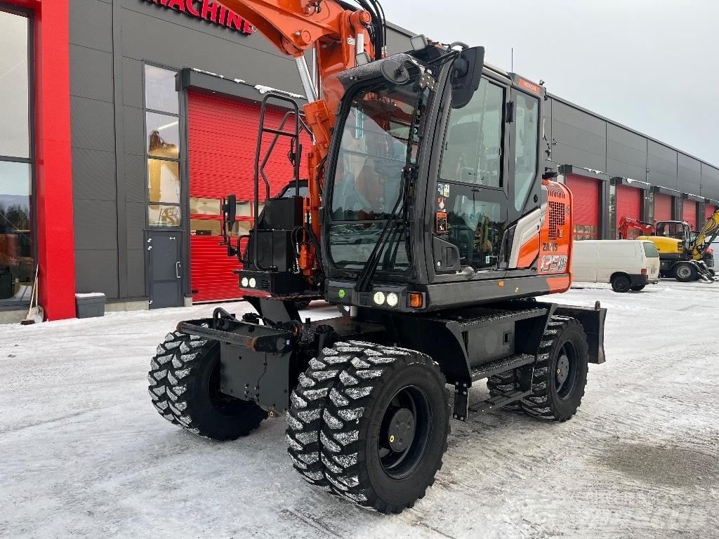Hitachi ZX 135 W-7 Gravemaskiner på hjul