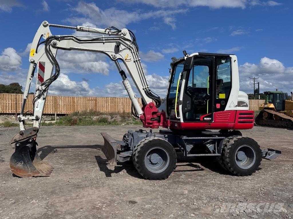 Takeuchi TB 295 W Gravemaskiner på hjul