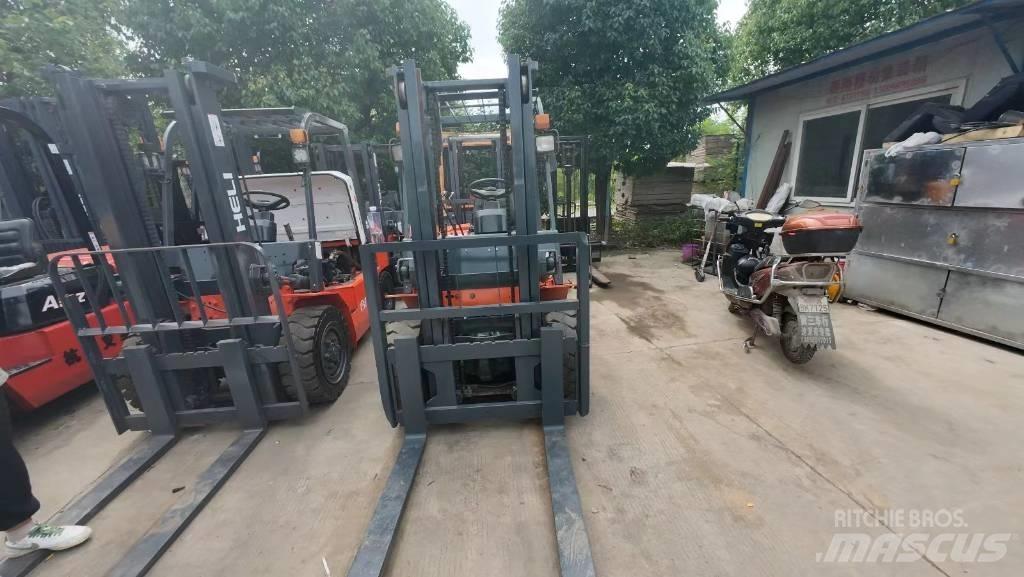 Heli CPC 30 Diesel gaffeltrucks