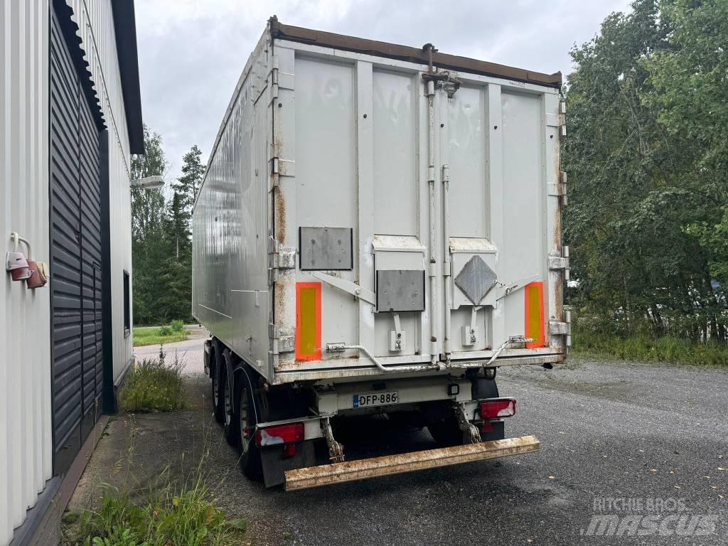 Benalu Perävaunu Semi-trailer med tip