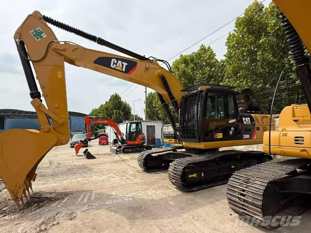 CAT 324 Gravemaskiner på larvebånd