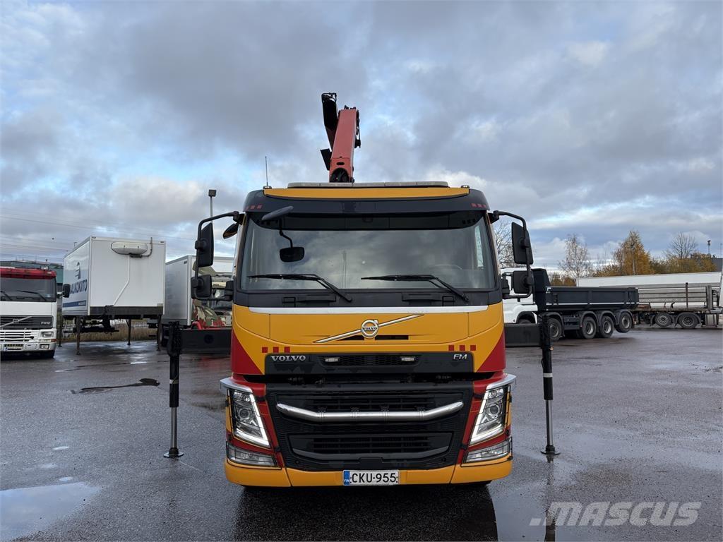 Volvo FM370 6x2 Lastbil med kran