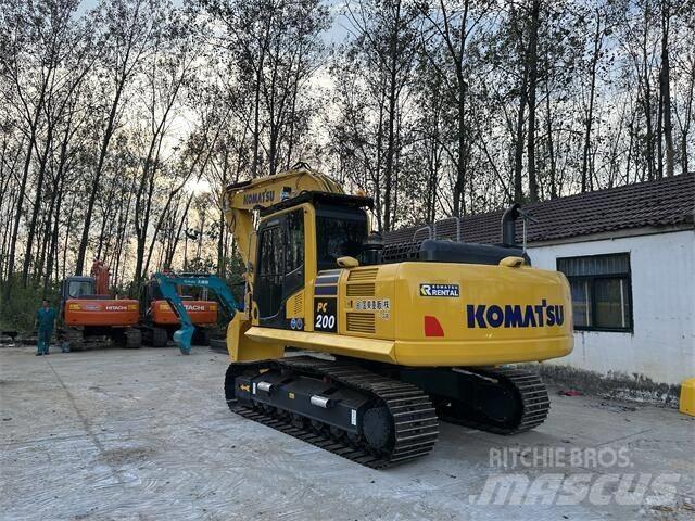 Komatsu PC200-8 Gravemaskiner på larvebånd