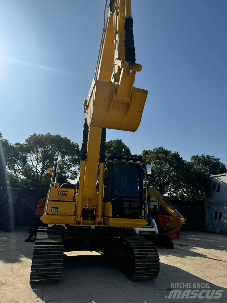 Komatsu PC 200-8 Gravemaskiner på larvebånd