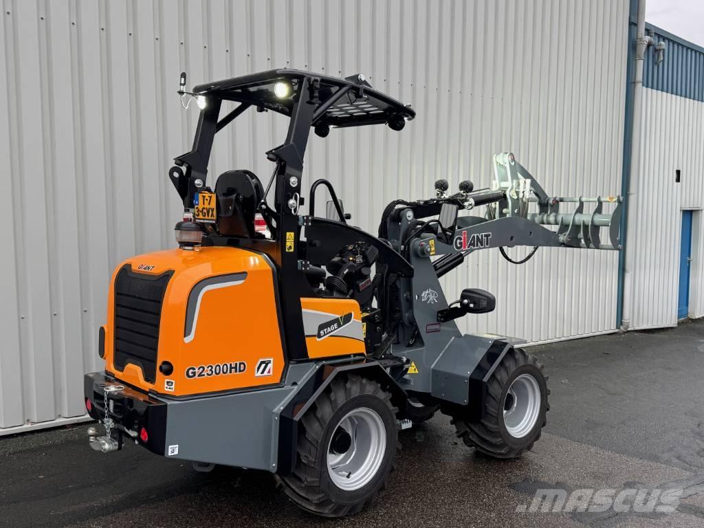 GiANT G 2300 HD Læssemaskiner på hjul