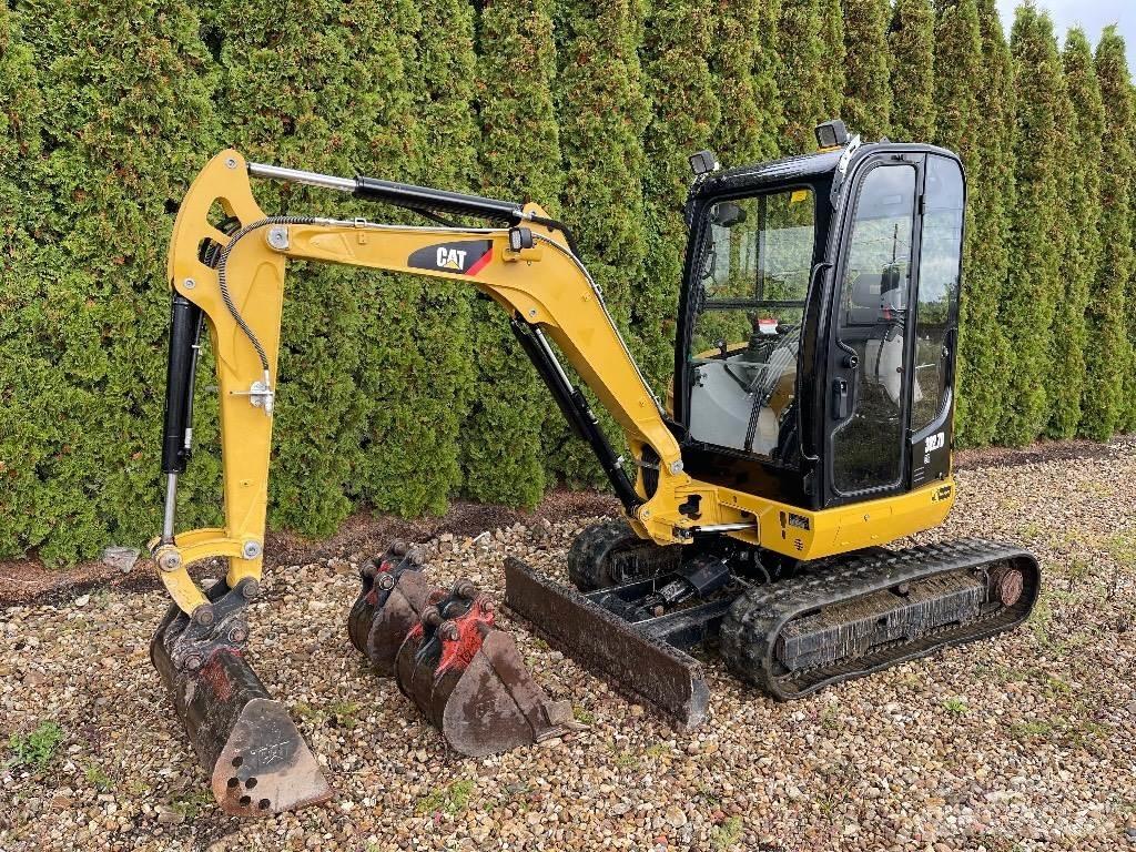 CAT 302.7D CR Minigravemaskiner