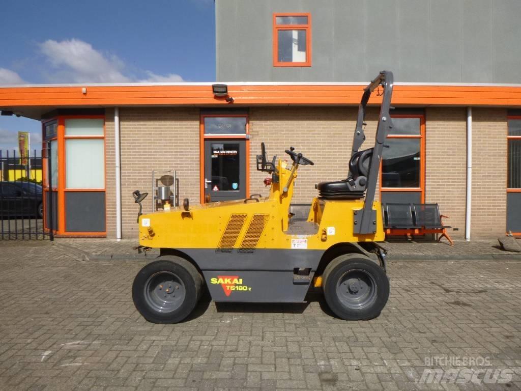 Sakai TS160-2 Tromle med luftdæk
