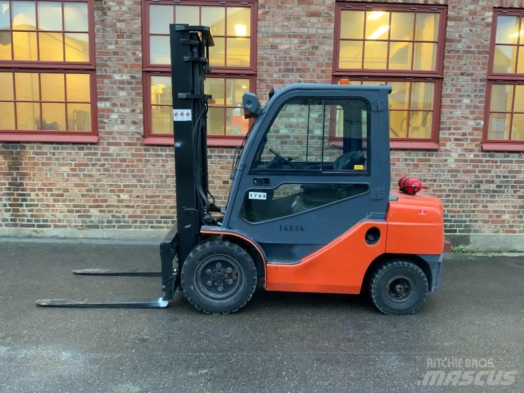 Toyota 02-8 FD F 30 Diesel gaffeltrucks
