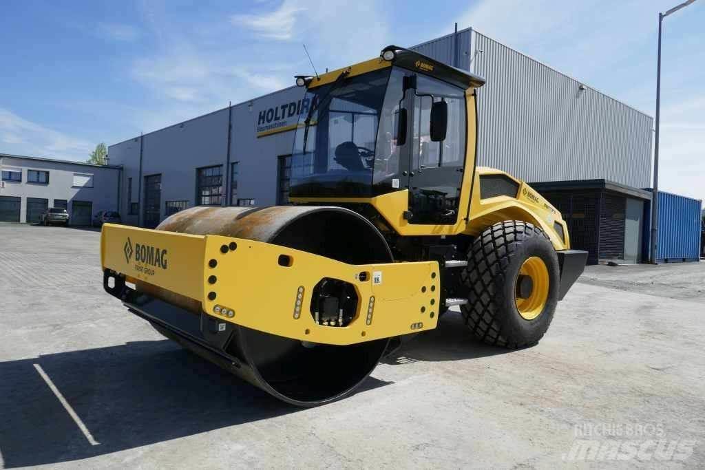 Bomag BW 213 D-5 Jordvibrationstromler