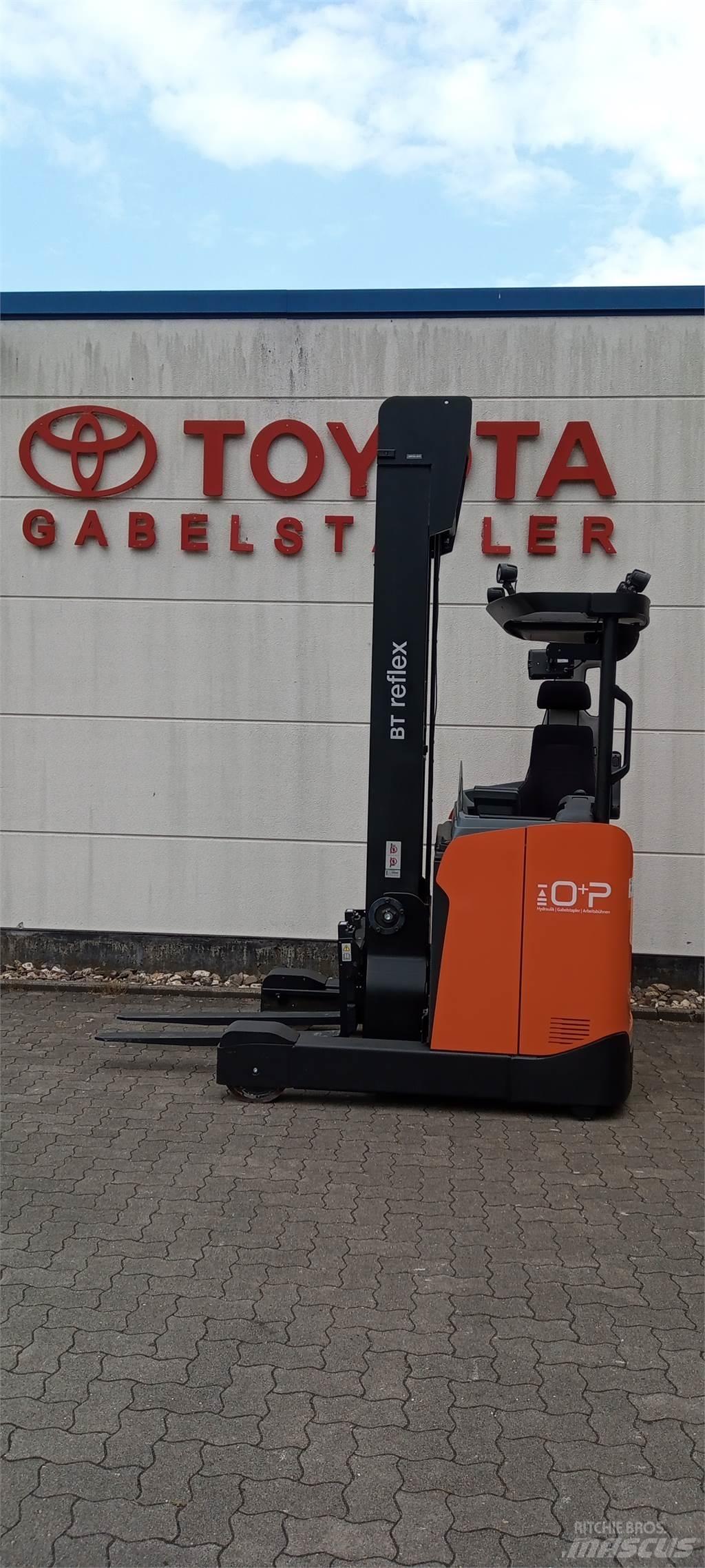 Toyota RRE 160H Reachtruck