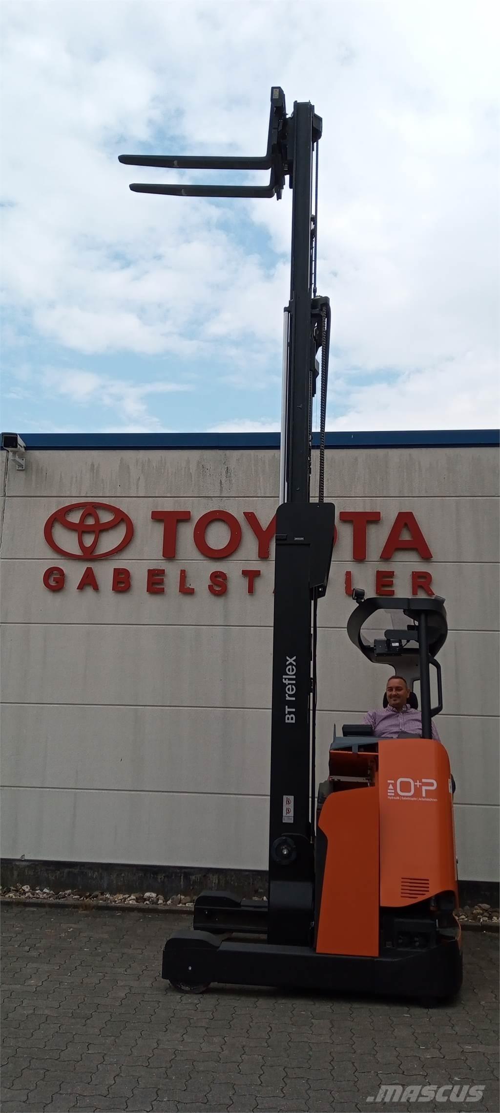 Toyota RRE 160H Reachtruck
