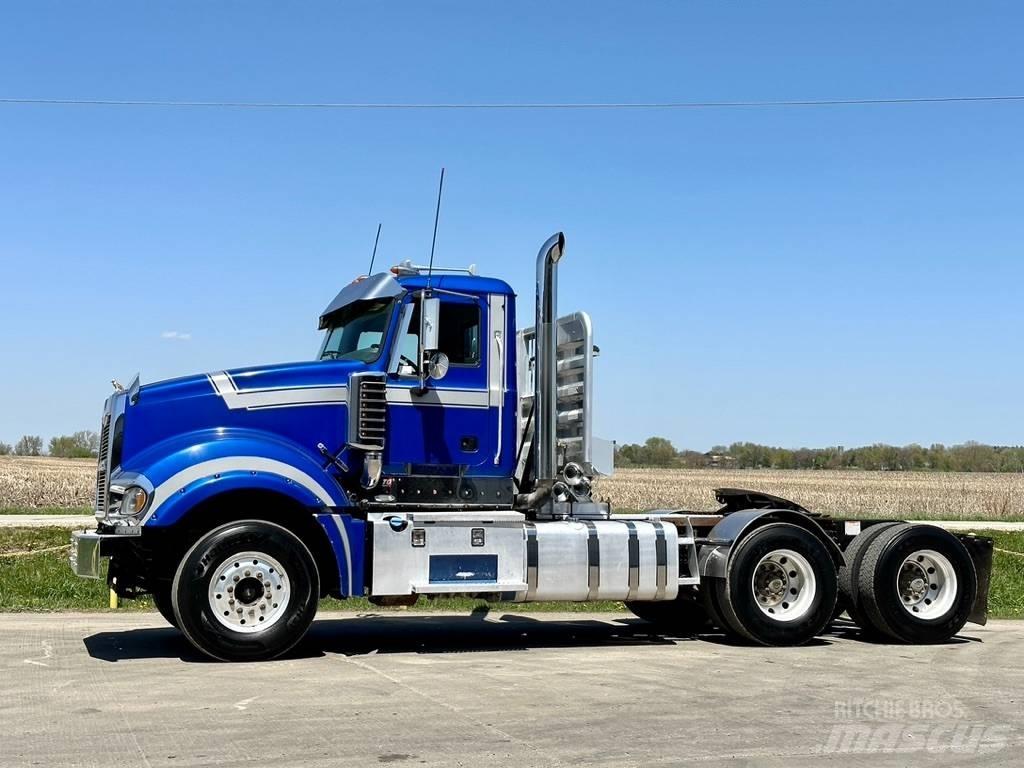 Mack Titan TD 713 Andre lastbiler