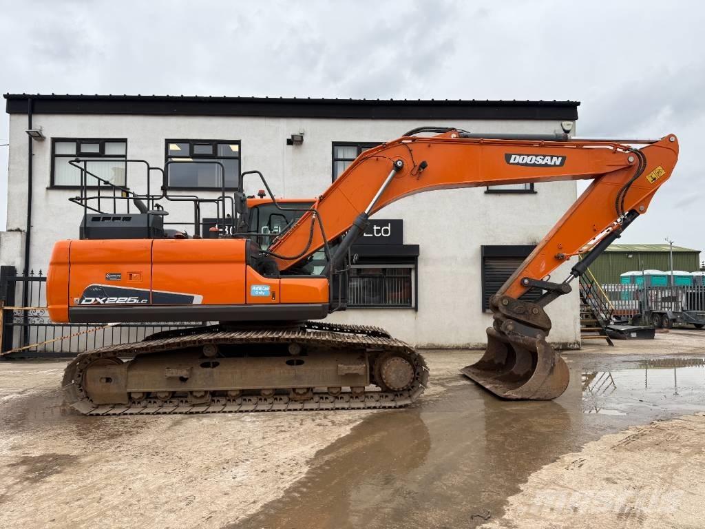 Doosan DX 225 LC-5 Gravemaskiner på larvebånd