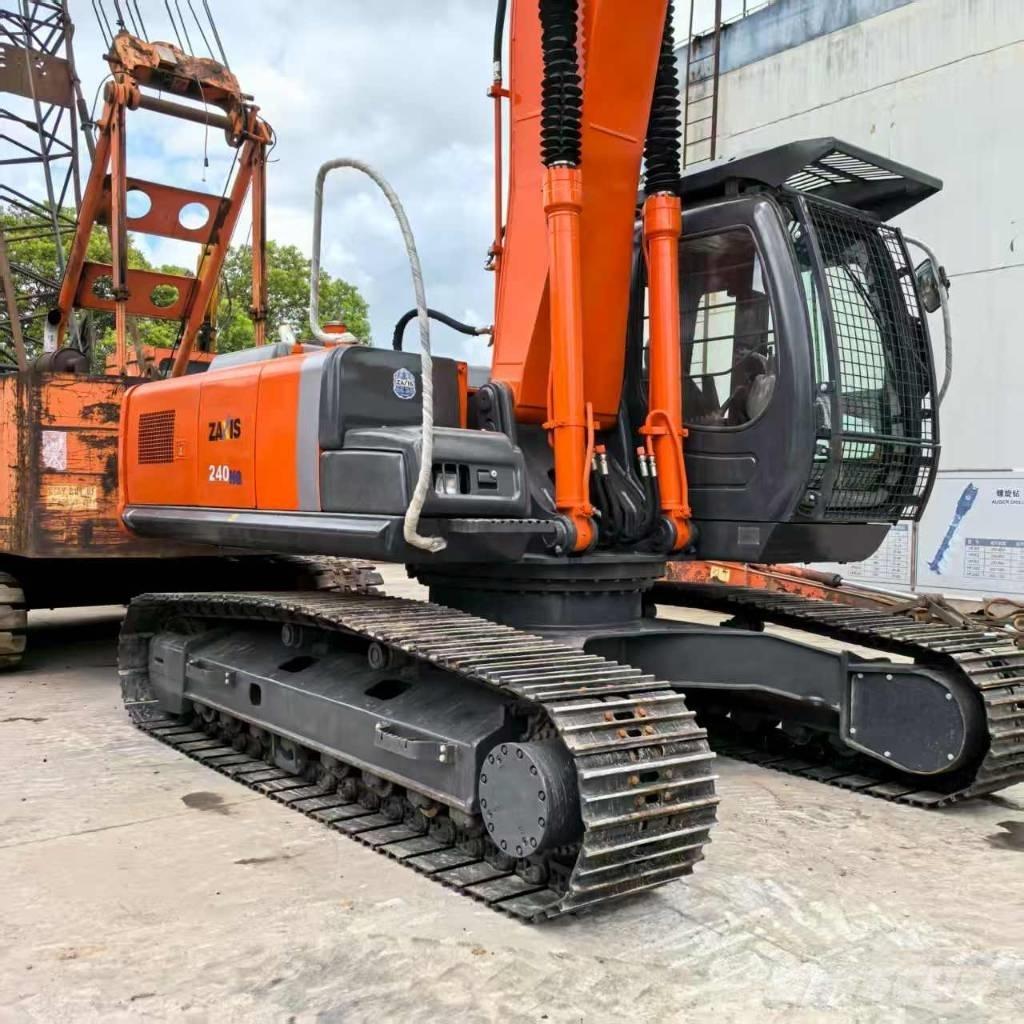 Hitachi ZX 240 HG Gravemaskiner på larvebånd