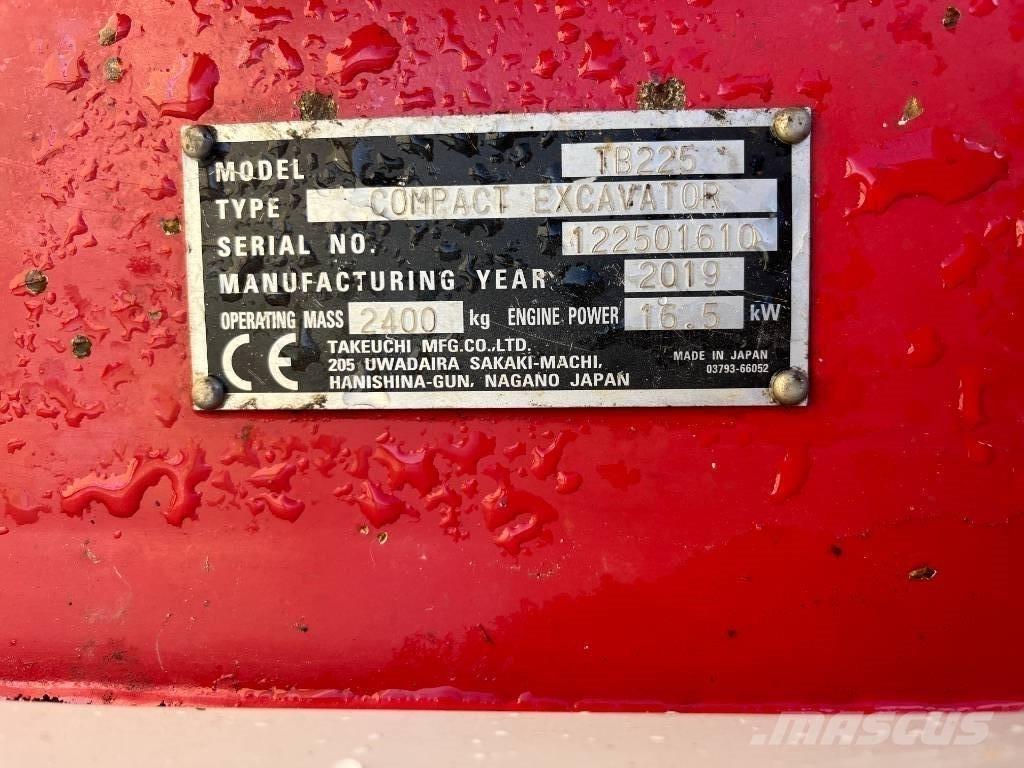 Takeuchi TB 225 Minigravemaskiner