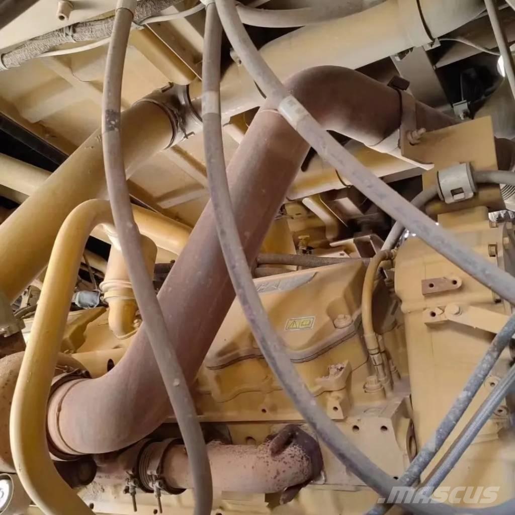 CAT 777 Knækstyrede dumpere