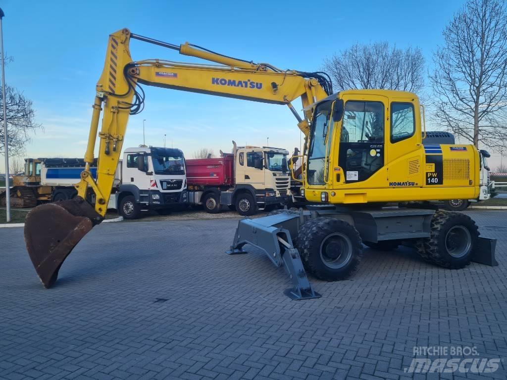 Komatsu PW 140-7 Gravemaskiner på hjul
