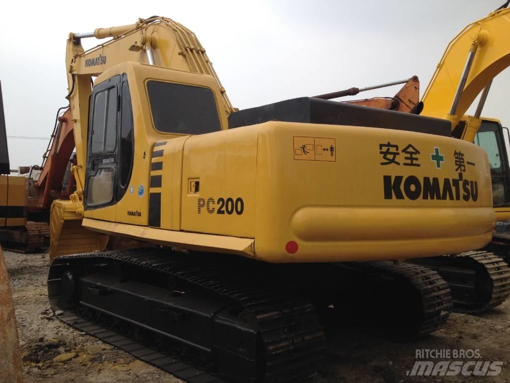 Komatsu PC200-6 Gravemaskiner på larvebånd