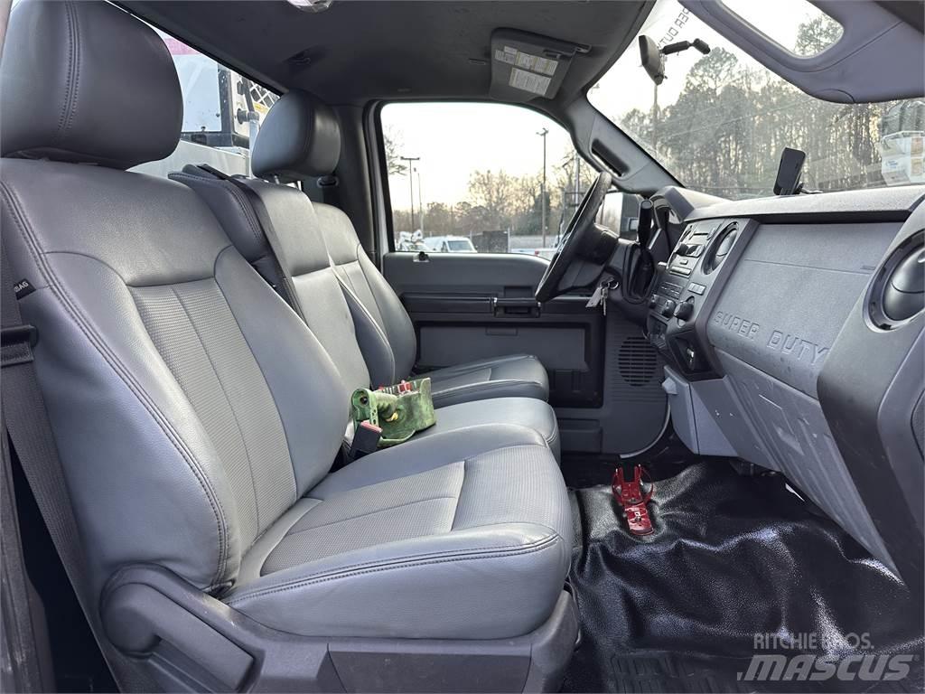 Ford F550 Forsvar/Miljø