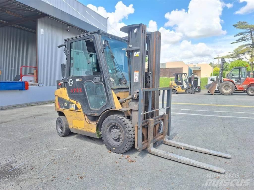 CAT DP25NT Gaffeltrucks - andre