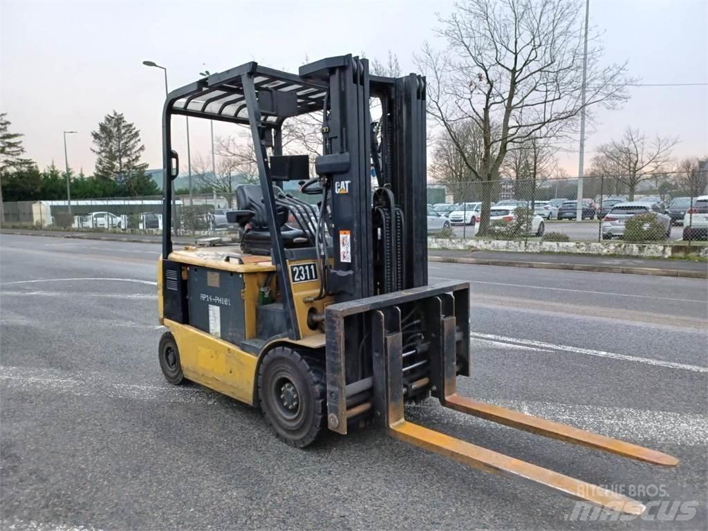 CAT EP25K Gaffeltrucks - andre