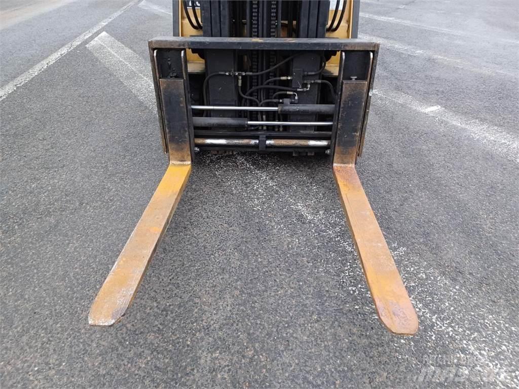 CAT EP25K Gaffeltrucks - andre