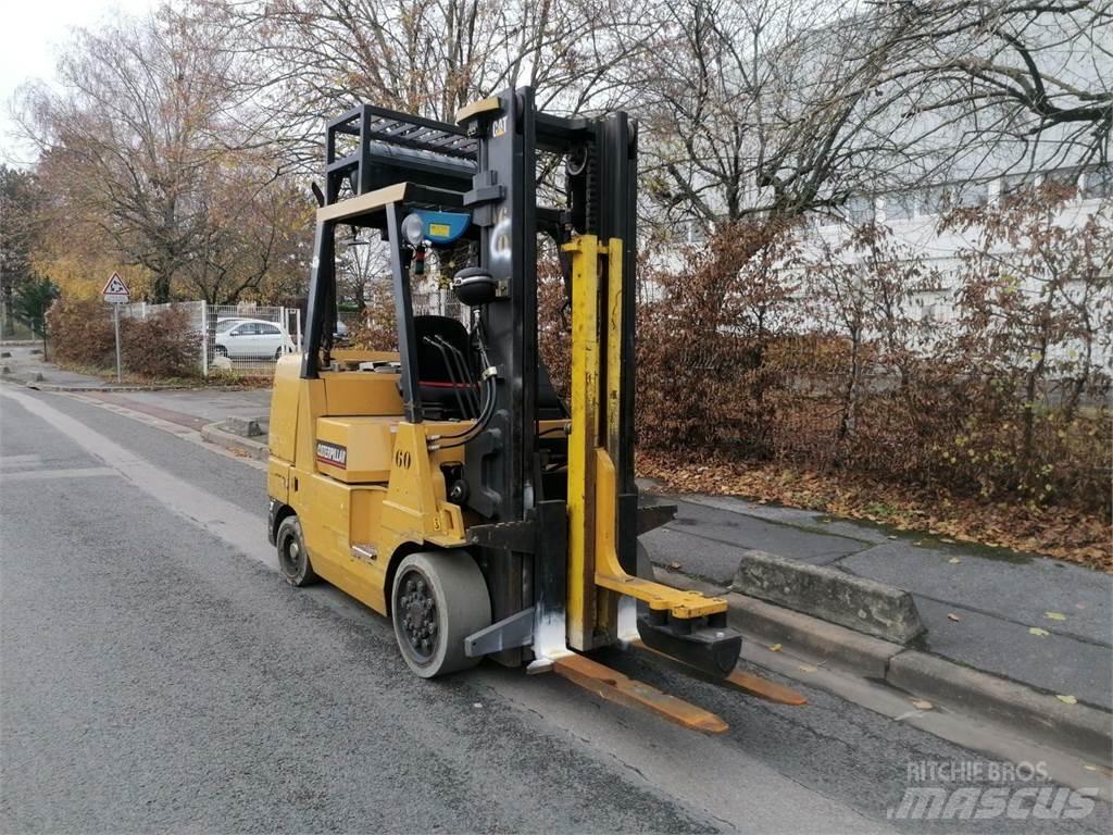 CAT GC45K SWB Gaffeltrucks - andre