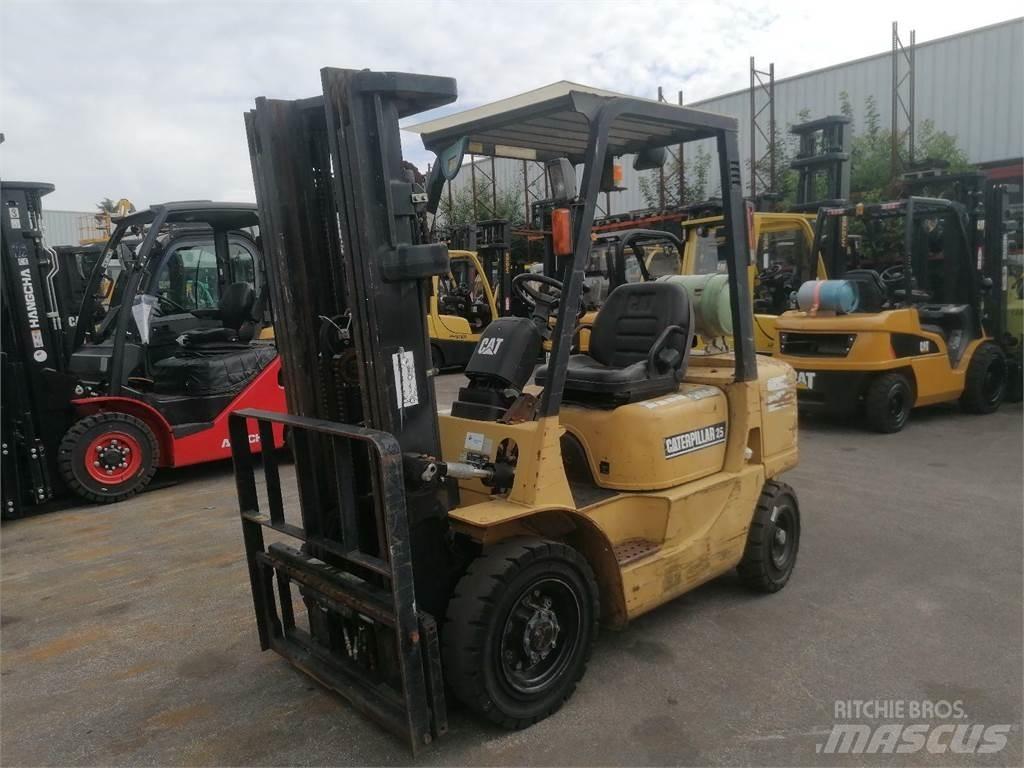 CAT GP25K Gaffeltrucks - andre