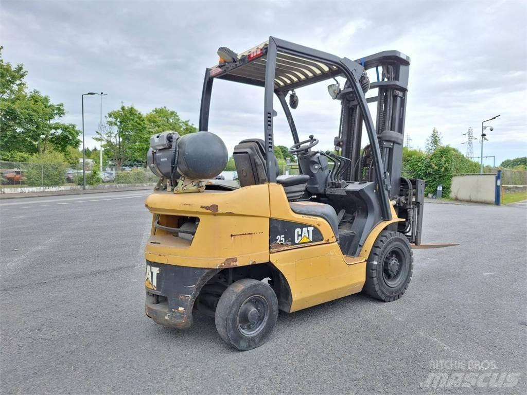CAT GP25N Gaffeltrucks - andre